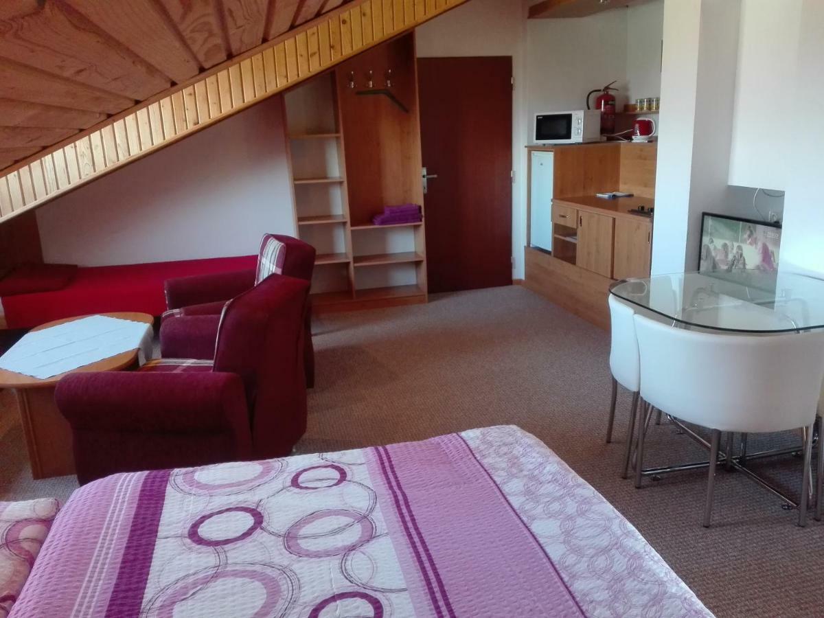 Vila Mirka Poprad Esterno foto